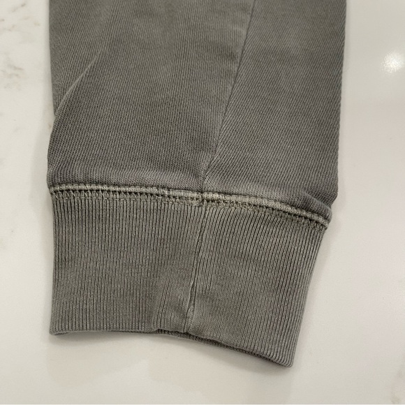 NWOT! Old Navy Women’s Dark Green Joggers - Picture 4 of 11